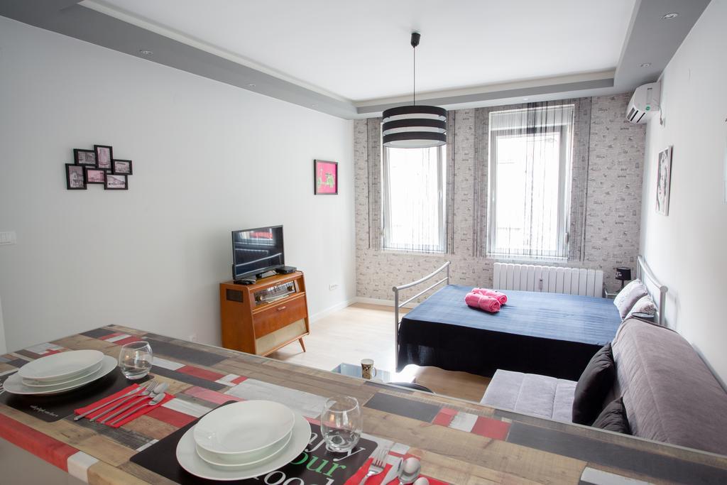 Lea Apartment Beograd Bagian luar foto